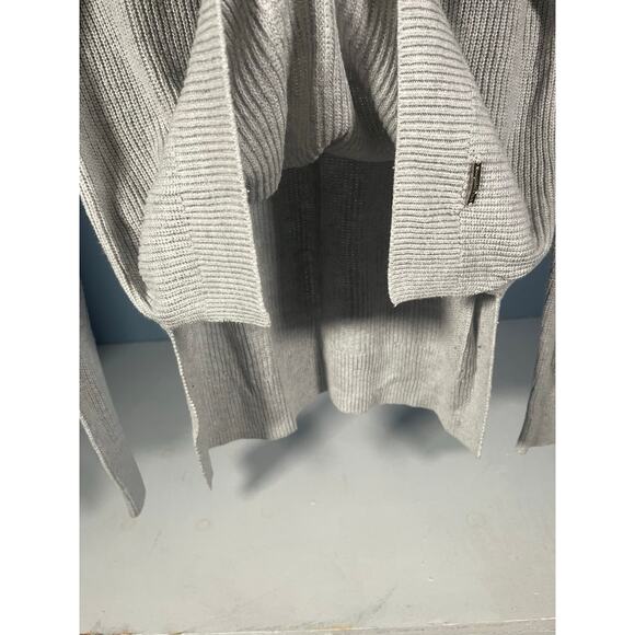 Abercrombie & Fitch Gray Ribbed Knit V-Neck Sweater Size Small Cozy - Picture 4 of 12